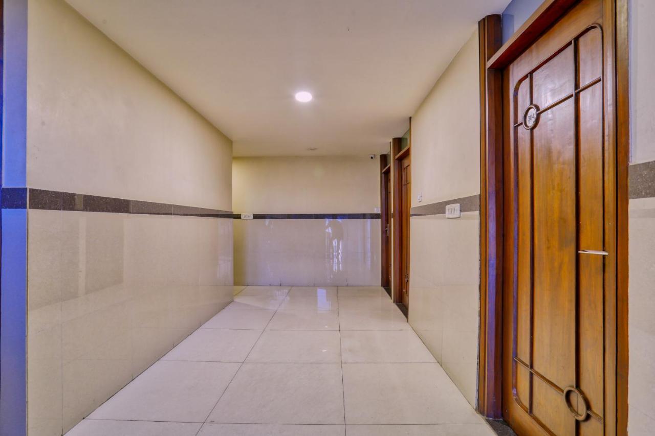 Hotel Galaxy Indore Exteriör bild