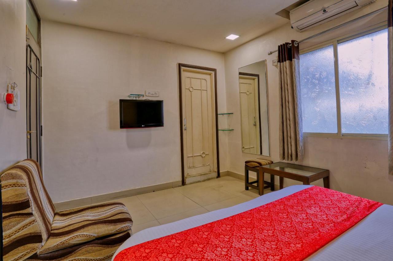 Hotel Galaxy Indore Exteriör bild