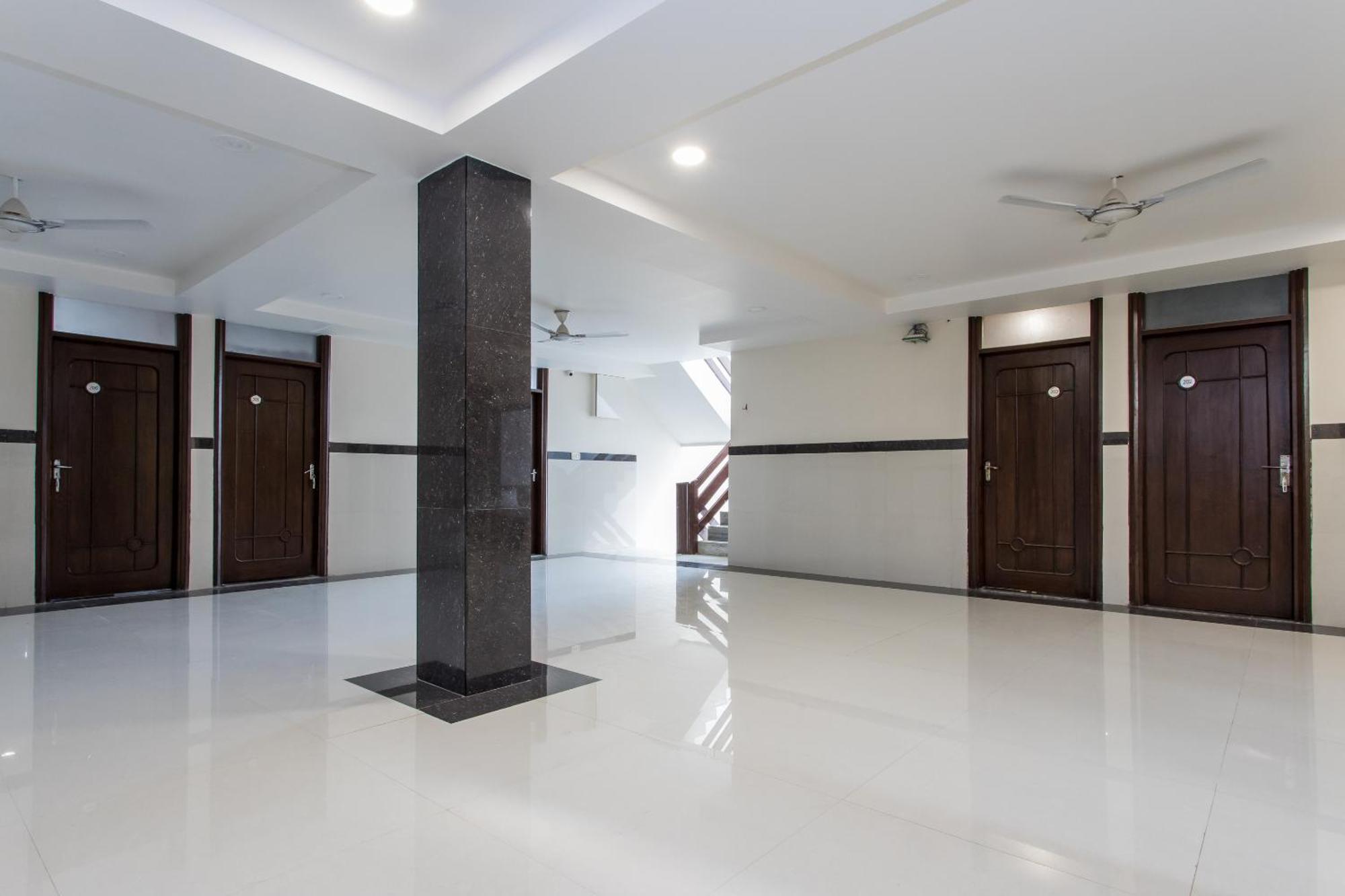 Hotel Galaxy Indore Exteriör bild